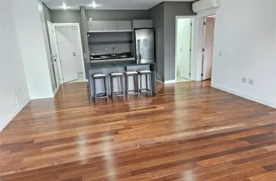 Apartamento com 91 metros semi mobiliado no itaim bibi