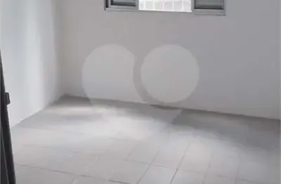 Apartamento com 2 quartos para alugar na Rua Padre Bento Lustosa, 118, Itaquera, São Paulo