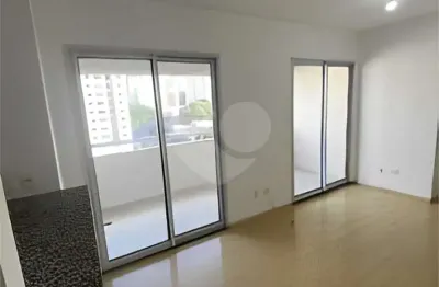 Apartamento com 2 quartos para alugar na Rua Faustolo, 512, Lapa, São Paulo