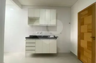 Apartamento com 2 quartos para alugar na Rua Senador Godói, 517, Penha, São Paulo