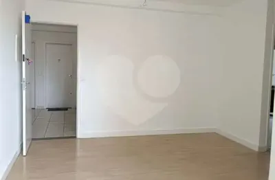 Apartamento com 3 quartos para alugar na Rua Marina Crespi, 232, Mooca, São Paulo