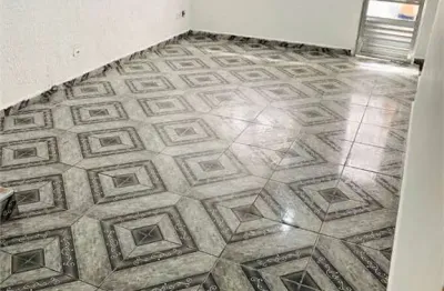 Casa com 2 quartos para alugar na Rua Alberta Hunter, 744, Itaquera, São Paulo