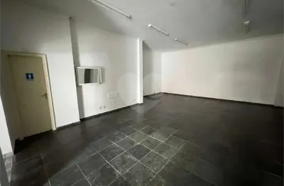 Casa comercial para alugar na Rua Odete Gomes Barreto, 174, Vila Carrão, São Paulo