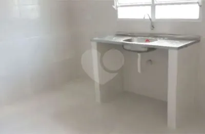 Casa com 3 quartos para alugar na Rua Geraldo Correia, 438, Vila Carrão, São Paulo