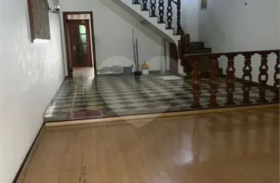 Casa com 4 quartos para alugar na Rua Monte Serrat, 900, Tatuapé, São Paulo