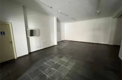 Prédio para alugar na Rua Odete Gomes Barreto, 174, Vila Carrão, São Paulo