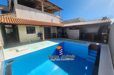 Belíssima casa com piscina no residencial centro da serra