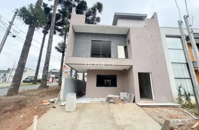 Sobrado para venda em umbará de 185.00m² com 3 quartos, 1 suite e 2 garagens