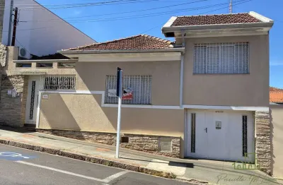 Casa para venda em centro de 181.00m² com 4 quartos, 2 suites e 1 garagem