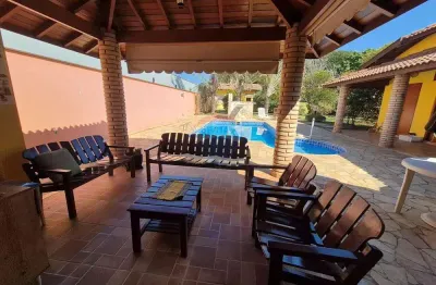 Casa para venda em centro de 338.25m² com 5 quartos, 5 suites e 6 garagens