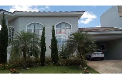 Casa de condomínio para alugar em aparecidinha de 300.00m² com 3 quartos, 3 suites e 4 garagens