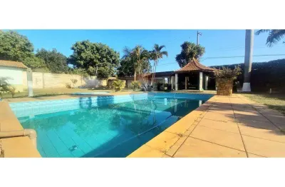 Chácara para alugar em chácaras de recreio - 2000 de 400.00m² com 2 quartos, 1 suite e 20 garagens