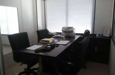 Sala comercial para venda em centro de 66.00m² com 2 garagens