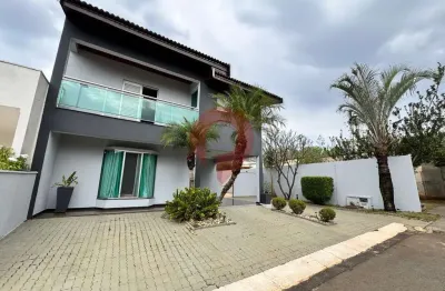 Casa de condomínio para venda em praia dos namorados de 258.00m² com 3 quartos, 1 suite e 4 garagens