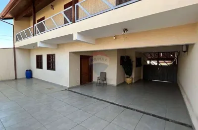 Casa para venda em santa cruz de 317.00m² com 4 quartos, 2 suites e 4 garagens