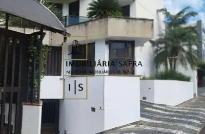 Apartamento para alugar em centro de 236.00m² com 4 quartos, 2 suites e 2 garagens