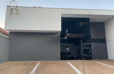Galpão / depósito / armazém para alugar em centro de 300.00m² com 3 garagens