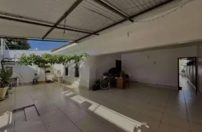 Casa para alugar em jardim vitória de 250.00m² com 3 quartos, 1 suite e 2 garagens