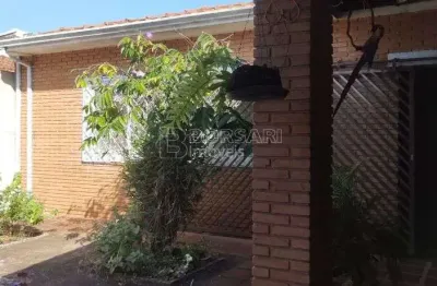 Casa para venda em vila xavier (vila xavier) de 211.00m² com 3 quartos, 1 suite e 2 garagens