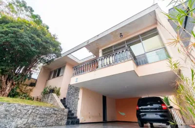 Casa para venda em novo mundo de 184.00m² com 5 quartos e 5 garagens