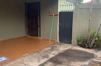 Casa para venda em são joaquim de 215.00m² com 3 quartos, 1 suite e 2 garagens