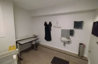 Sala comercial para alugar em alto de 35.00m² com 3 garagens