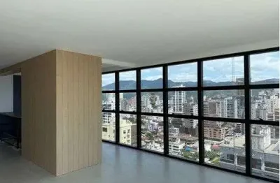 Apartamento para venda em meia praia de 153.00m² com 3 quartos, 3 suites e 3 garagens