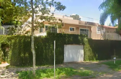 Casa para venda em bigorrilho de 242.00m² com 6 quartos, 5 suites e 6 garagens