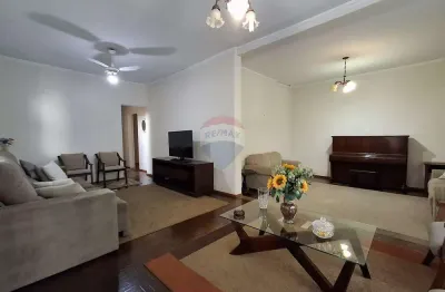 Casa para venda em centro de 302.00m² com 4 quartos, 2 suites e 5 garagens