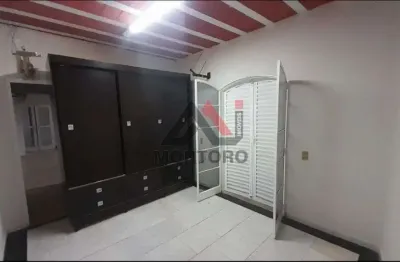 Casa para venda em centro de 250.00m² com 3 quartos, 2 suites e 3 garagens