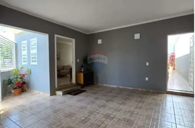 Casa para venda em jardim residencial flamboyant de 148.00m² com 2 quartos, 1 suite e 2 garagens