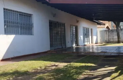 Casa para venda em centro de 389.00m² com 3 quartos, 1 suite e 8 garagens