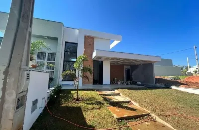 Casa para venda em residencial verana parque alvorada de 250.00m² com 3 quartos, 1 suite e 4 garagens