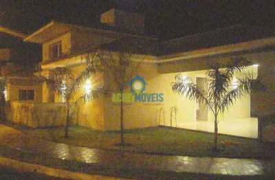 Casa de condomínio para venda em aeroporto de 330.00m² com 4 quartos, 2 suites e 3 garagens