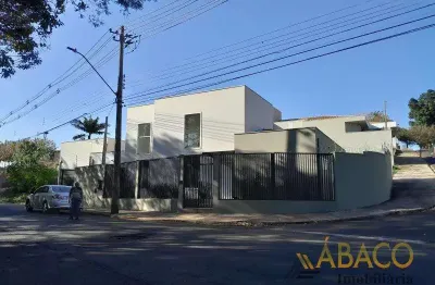 Casa para venda em jardim nova santa paula de 190.00m² com 3 quartos, 1 suite e 4 garagens