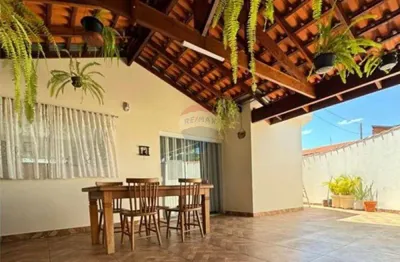 Casa para venda em jardim ypê de 110.00m² com 2 quartos e 2 suites