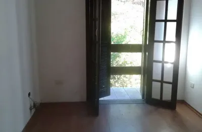 Sobrado para venda em centro de 620.00m² com 3 quartos, 3 suites e 4 garagens