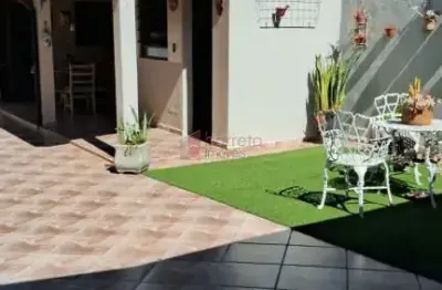 Casa para alugar em jardim cristina de 187.00m² com 3 quartos, 1 suite e 6 garagens