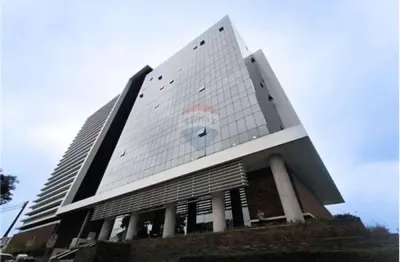 Sala comercial para alugar em capão raso de 62.91m²