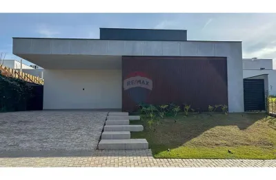 Casa para alugar em alphaville nova esplanada 3 de 246.00m² com 4 quartos e 4 garagens