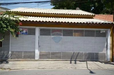 Casa para venda em centro de 193.00m² com 4 quartos, 2 suites e 3 garagens