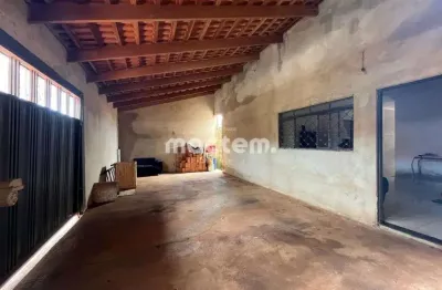 Casa para venda em jardim diva tarlá de carvalho de 200.00m² com 2 quartos e 2 garagens