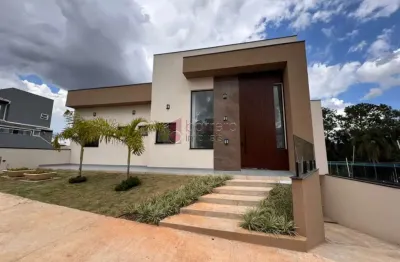 Casa de condomínio para venda em jardim carolina de 236.00m² com 3 quartos, 2 suites e 4 garagens