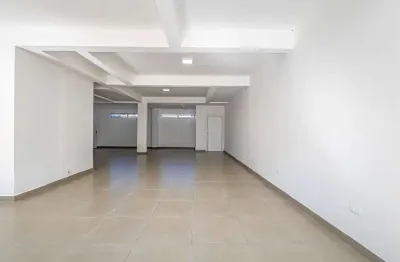Loja para alugar em fanny de 108.00m² com 4 garagens