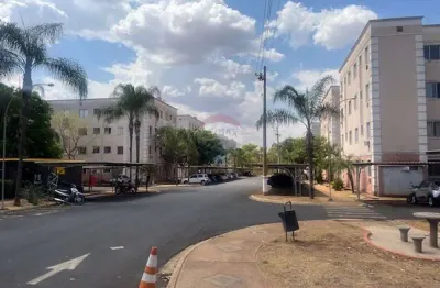 Apartamento para alugar em parque dos lagos de 48.00m² com 2 quartos e 1 garagem