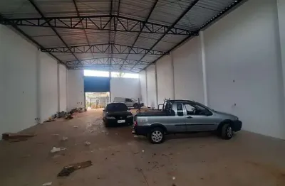 Galpão / depósito / armazém para alugar em chácara santa felicidade de 264.00m²