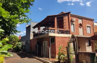 Sobrado para venda em independência de 217.00m² com 4 quartos, 2 suites e 2 garagens