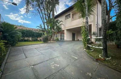 Casa para venda em centro de 428.00m² com 4 quartos, 4 suites e 4 garagens