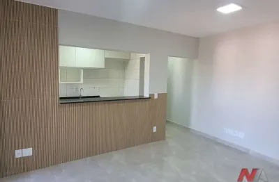 Apartamento para alugar em centro de 90.00m² com 3 quartos, 1 suite e 2 garagens
