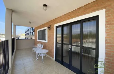 Casa para venda em centro de 162.00m² com 3 quartos, 1 suite e 2 garagens